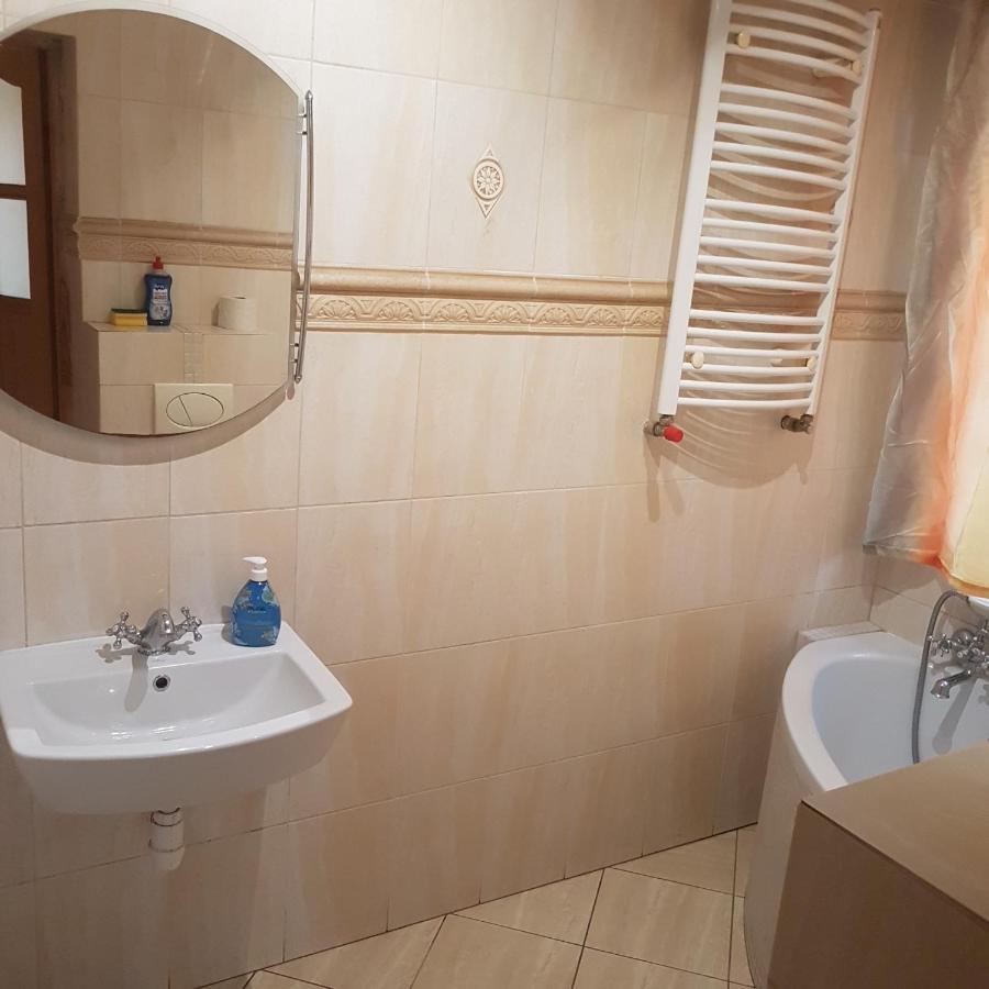 Zimmer Mit Bad Im Swineminde Rycerska Str. ゼーバート・ヘリングスドルフ エクステリア 写真